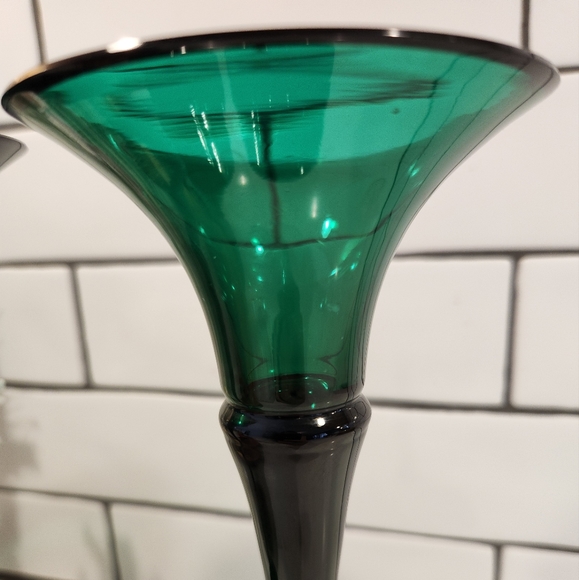 Oneida Hand Cut and Blown‎ Christmas Green tapered candle holders - Picture 5 of 5